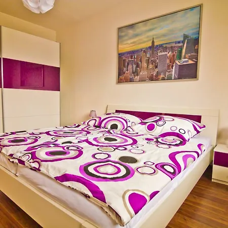 Metzger Apartment